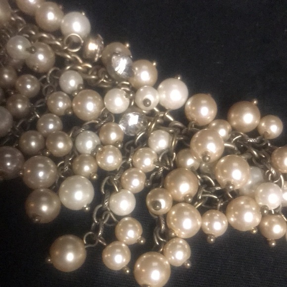 Loft - faux gold and pearl 18” necklace - Picture 2 of 5